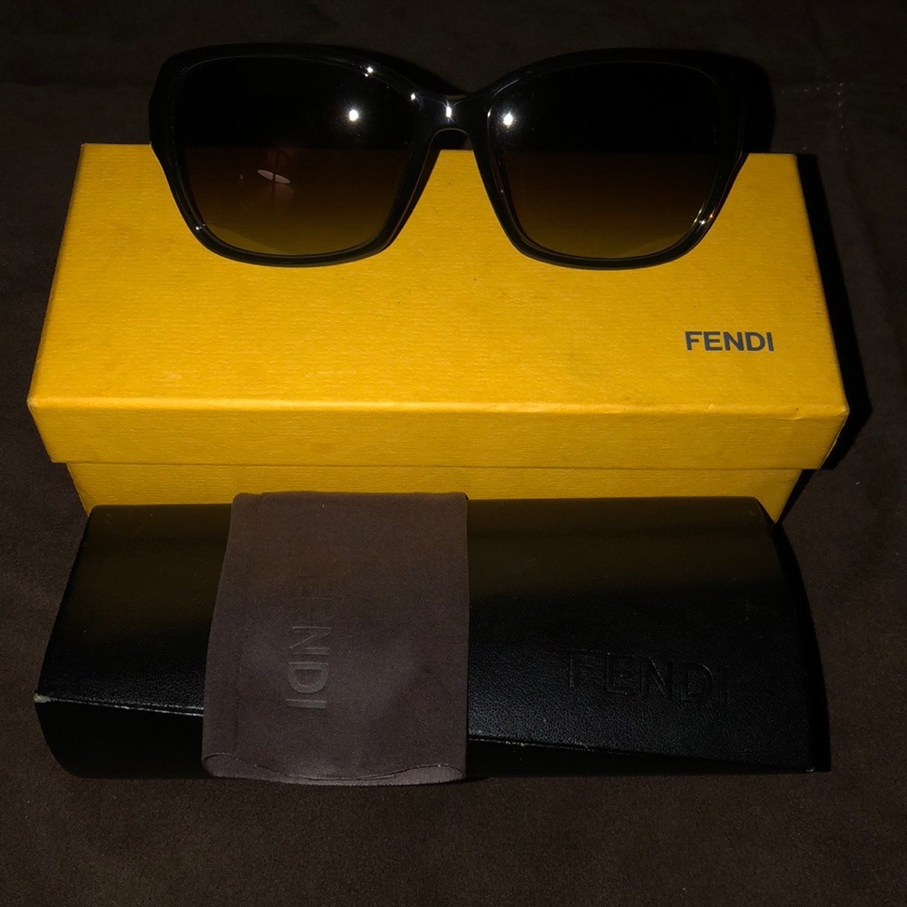 Fendi FS5275 Sunglasses
